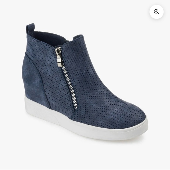 Women's Blue Journee Penelope Wedge Sneakers.  9.5 - Picture 2 of 15